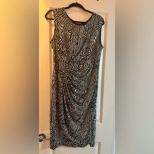 Great business wear dress! Perfect for travel